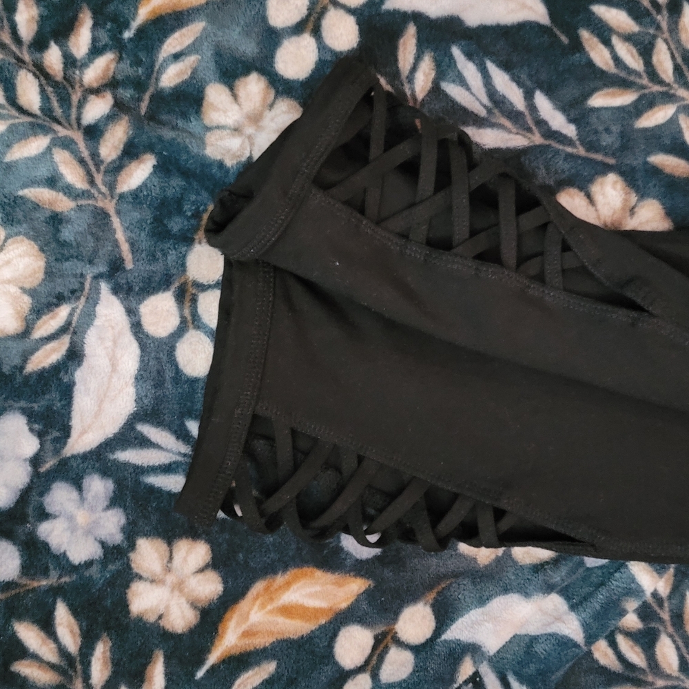 Ideology cutout cropped leggings classic black size xs - Picture 4 of 4